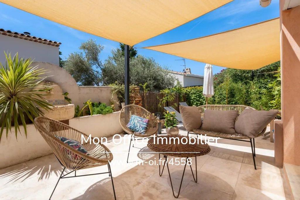 Vente Maison Bouches-du-Rhône La Ciotat - 13600 - Photos Vivastreet (4558-VCA.) Référence : 4558-VCA. - Maison rénovée quartier...