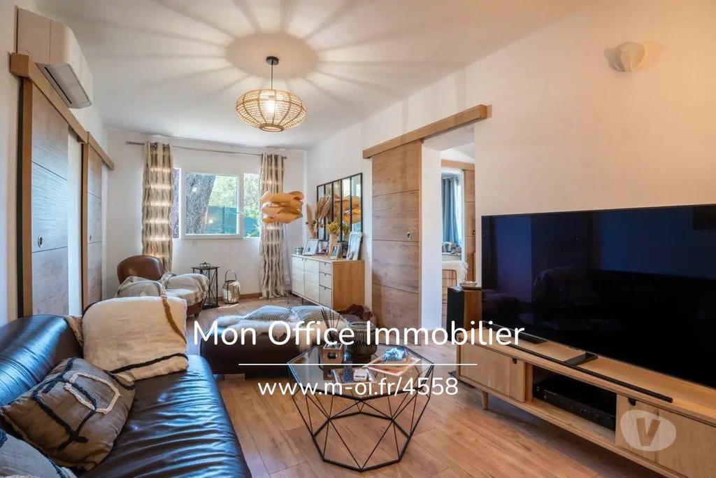 Vente Maison Bouches-du-Rhône La Ciotat - 13600 - Photos Vivastreet (4558-VCA.) Référence : 4558-VCA. - Maison rénovée quartier...