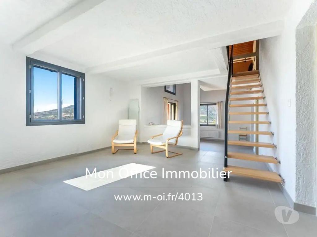 Vente Maison Hautes-Alpes St Andre d'Embrun - 05200 - Photos Vivastreet (4013-MTE) Référence : 4013-MTE - Villa de 200 m2 calme -...