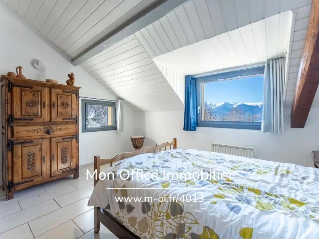 Vente Maison Hautes-Alpes St Andre d'Embrun - 05200 - Photos Vivastreet (4013-MTE) Référence : 4013-MTE - Villa de 200 m2 calme -...