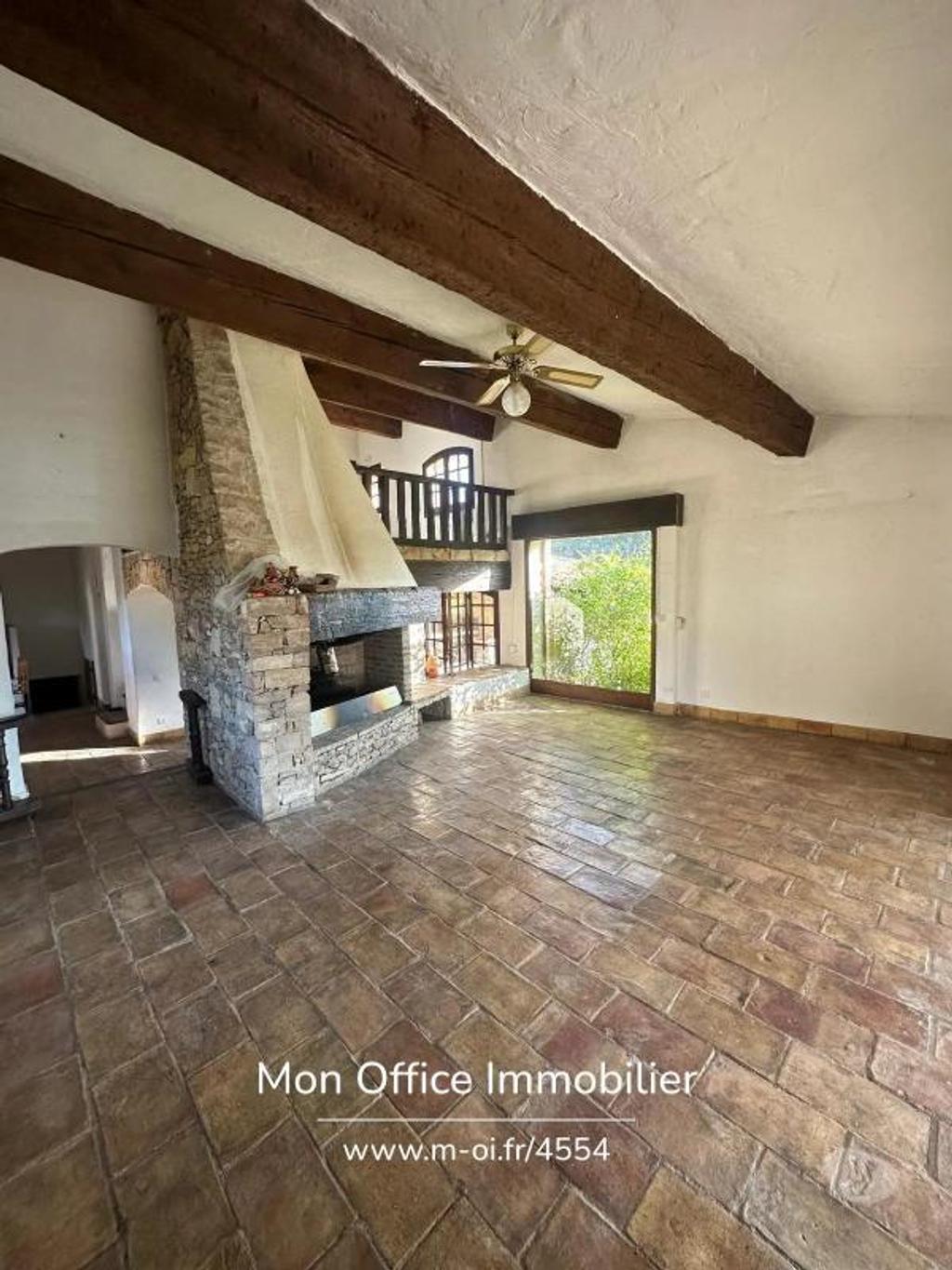 Vente Maison Bouches-du-Rhône St Marc Jaumegarde - 13100 - Photos Vivastreet (4554-AUS.) Référence : 4554-AUS. - Maison à rénover sur...