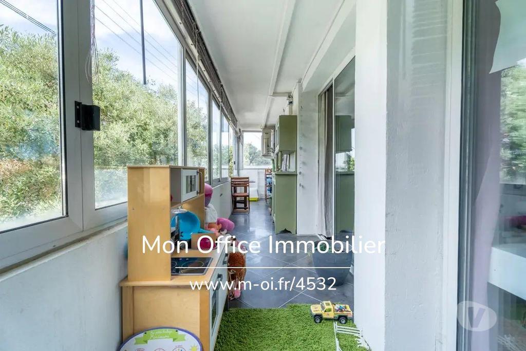 Appartements à vendre Bouches-du-Rhône Marseille - Photos Vivastreet (4532-CLA) Référence : 4532-CLA - Appartement T3 avec...