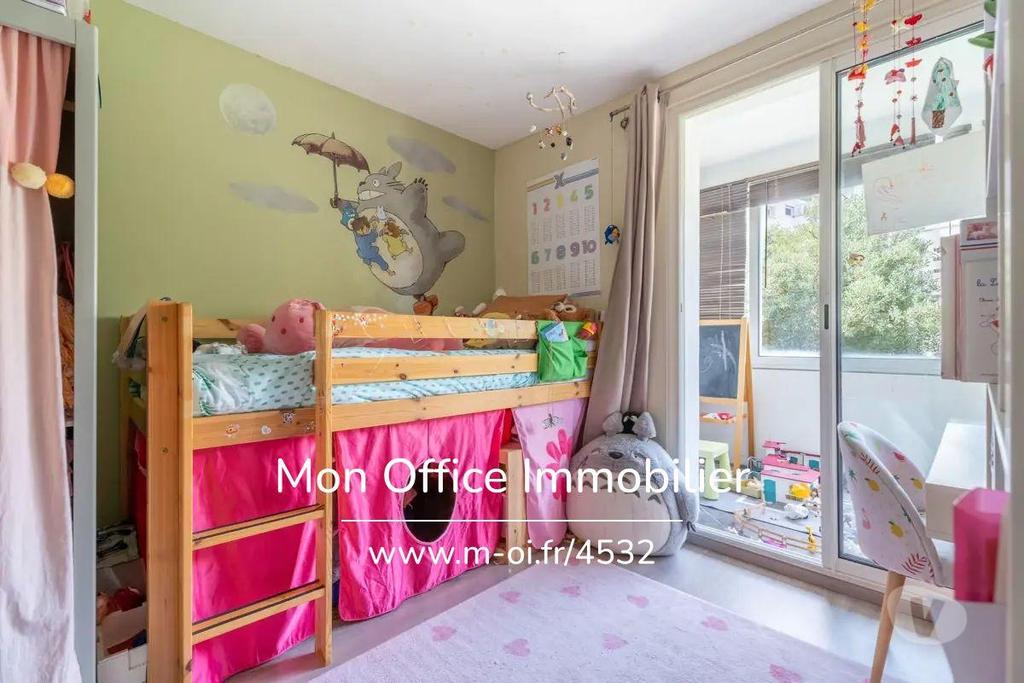 Appartements à vendre Bouches-du-Rhône Marseille - Photos Vivastreet (4532-CLA) Référence : 4532-CLA - Appartement T3 avec...