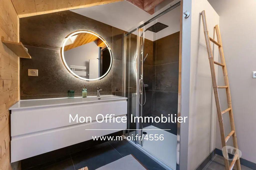 Vente Maison Hautes-Alpes Prunieres - 05230 - Photos Vivastreet (4590-MTE) Référence : 4590-MTE - Chalet haut de gamme - Vue...