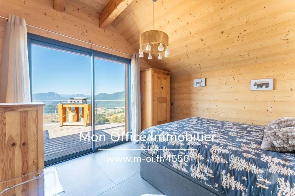 Vente Maison Hautes-Alpes Prunieres - 05230 - Photos Vivastreet (4590-MTE) Référence : 4590-MTE - Chalet haut de gamme - Vue...