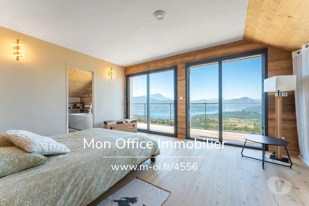 Vente Maison Hautes-Alpes Prunieres - 05230 - Photos Vivastreet (4590-MTE) Référence : 4590-MTE - Chalet haut de gamme - Vue...