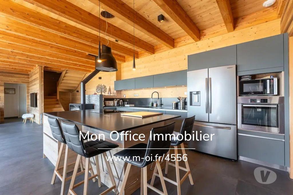 Vente Maison Hautes-Alpes Prunieres - 05230 - Photos Vivastreet (4590-MTE) Référence : 4590-MTE - Chalet haut de gamme - Vue...
