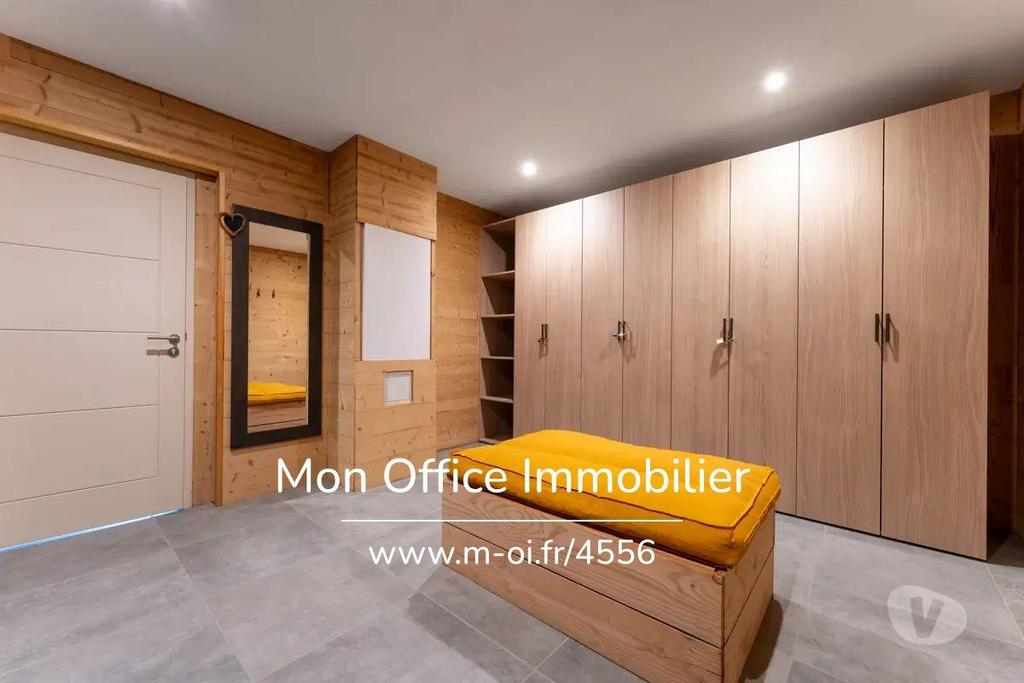 Vente Maison Hautes-Alpes Prunieres - 05230 - Photos Vivastreet (4590-MTE) Référence : 4590-MTE - Chalet haut de gamme - Vue...