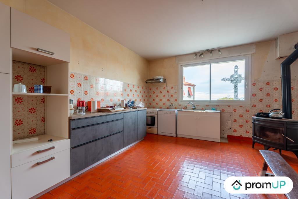 Vente Maison Loire Bully - 42260 - Photos Vivastreet (V6926) Maison mitoyenne de 290 m2 à BULLY