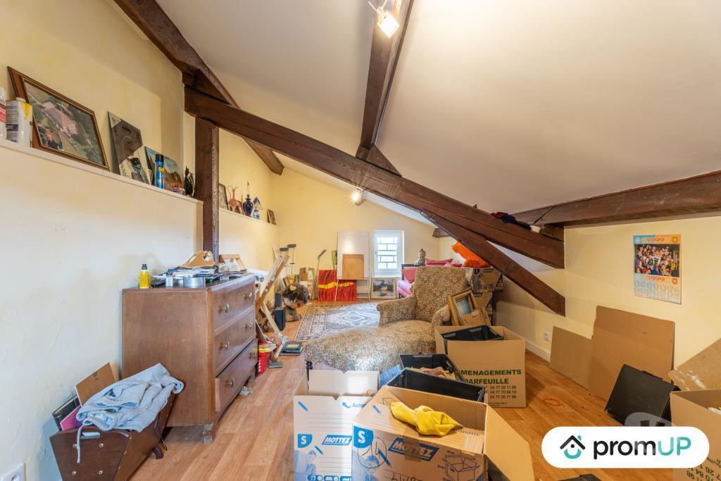 Vente Maison Loire Bully - 42260 - Photos Vivastreet (V6926) Maison mitoyenne de 290 m2 à BULLY