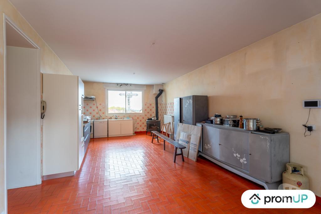 Vente Maison Loire Bully - 42260 - Photos Vivastreet (V6926) Maison mitoyenne de 290 m2 à BULLY