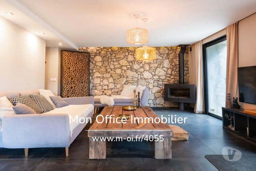 Vente Maison Var Le Castellet - 83330 - Photos Vivastreet (4769-VCA) Référence : 4769-VCA - Bergerie du 19 ème avec une...