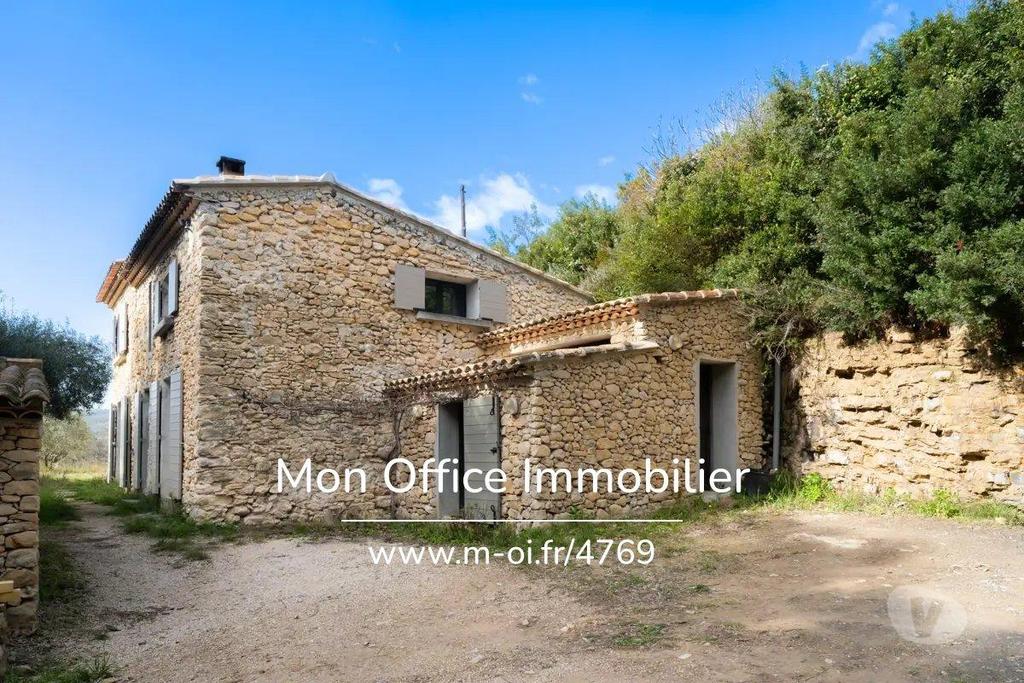 Vente Maison Var Le Castellet - 83330 - Photos Vivastreet (4769-VCA) Référence : 4769-VCA - Bergerie du 19 ème avec une...