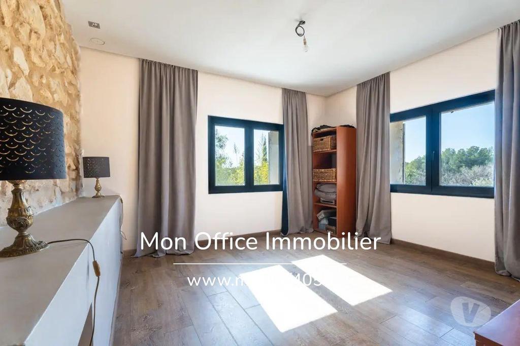 Vente Maison Var Le Castellet - 83330 - Photos Vivastreet (4769-VCA) Référence : 4769-VCA - Bergerie du 19 ème avec une...