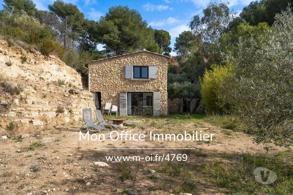 Vente Maison Var Le Castellet - 83330 - Photos Vivastreet (4769-VCA) Référence : 4769-VCA - Bergerie du 19 ème avec une...