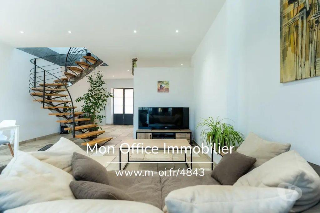 Vente Maison Var Rians - 83560 - Photos Vivastreet (4843-SJO) Référence : 4843-SJO - Maison de ville et...