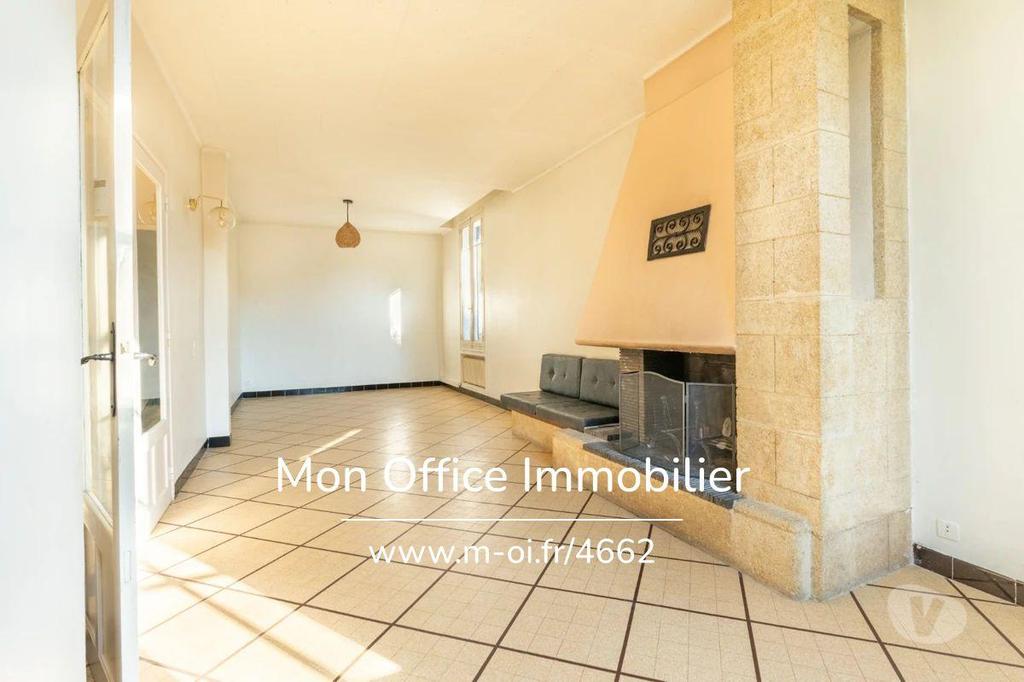 Vente Maison Bouches-du-Rhône Luynes - 13080 - Photos Vivastreet (4662-NFI) Référence : 4662-NFI - Maison centre village +...