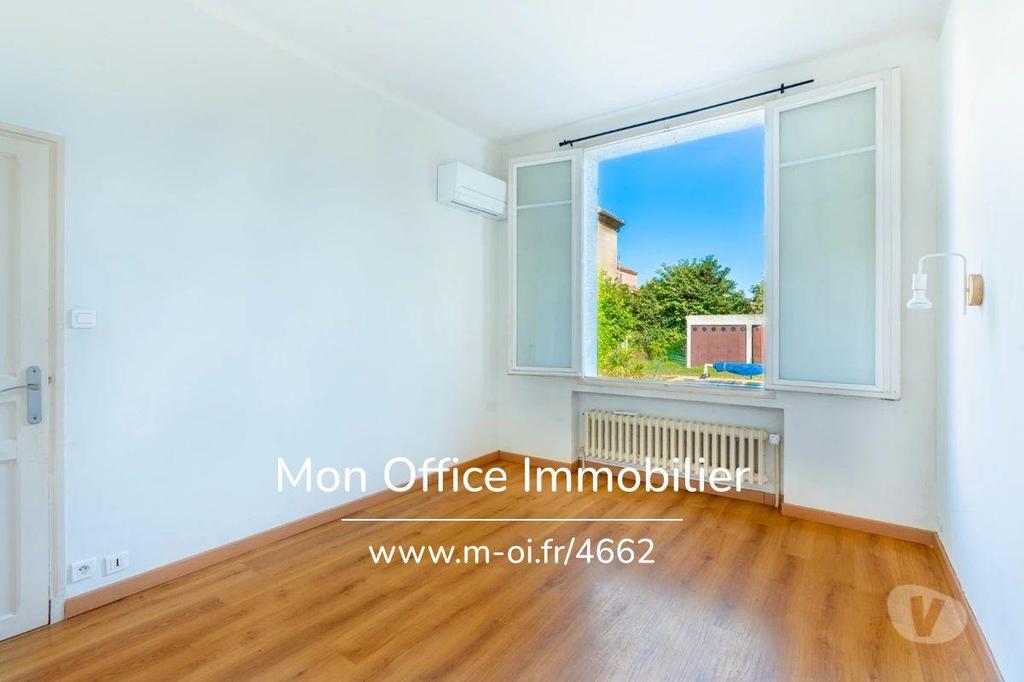 Vente Maison Bouches-du-Rhône Luynes - 13080 - Photos Vivastreet (4662-NFI) Référence : 4662-NFI - Maison centre village +...