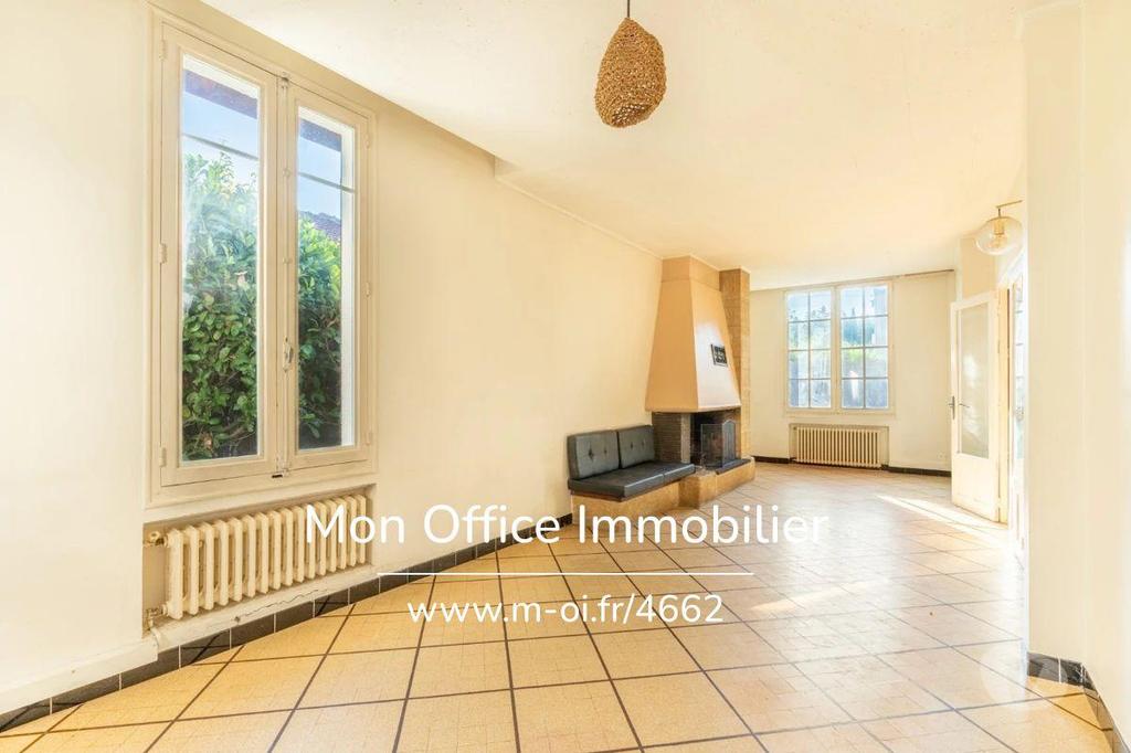 Vente Maison Bouches-du-Rhône Luynes - 13080 - Photos Vivastreet (4662-NFI) Référence : 4662-NFI - Maison centre village +...