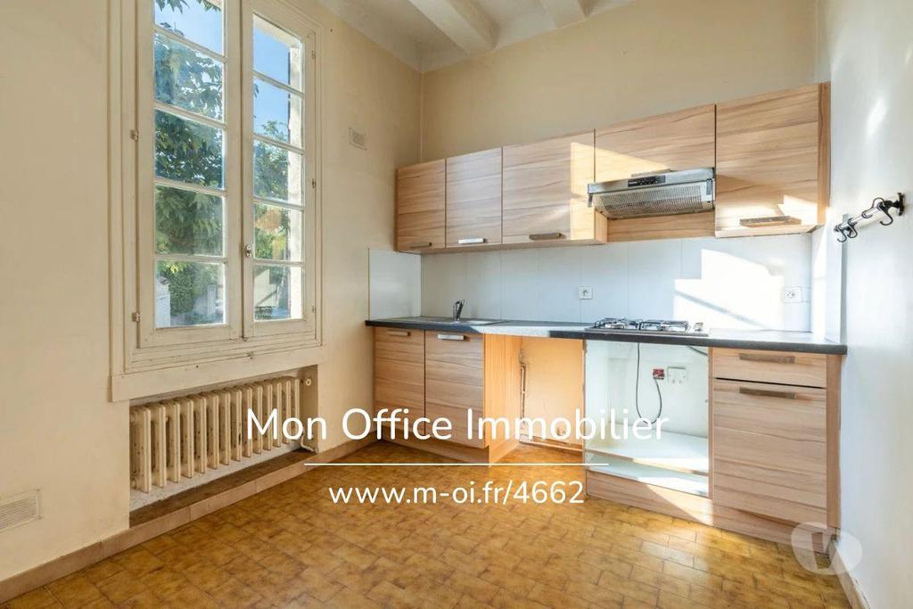 Vente Maison Bouches-du-Rhône Luynes - 13080 - Photos Vivastreet (4662-NFI) Référence : 4662-NFI - Maison centre village +...