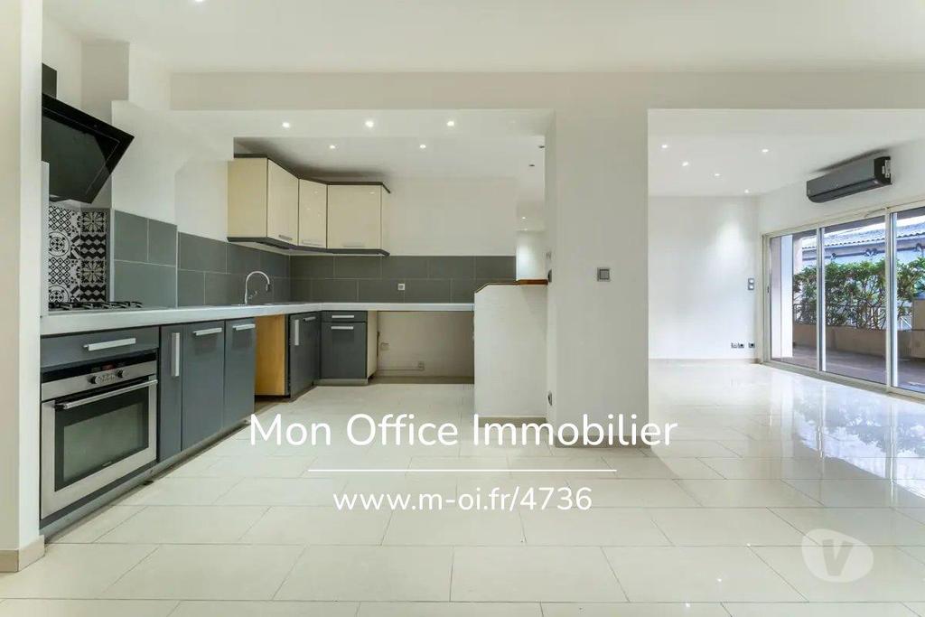 Appartements à vendre Bouches-du-Rhône Marseille - Photos Vivastreet (4736-CLA.) Référence : 4736-CLA. - Appartement 3 pièces avec...