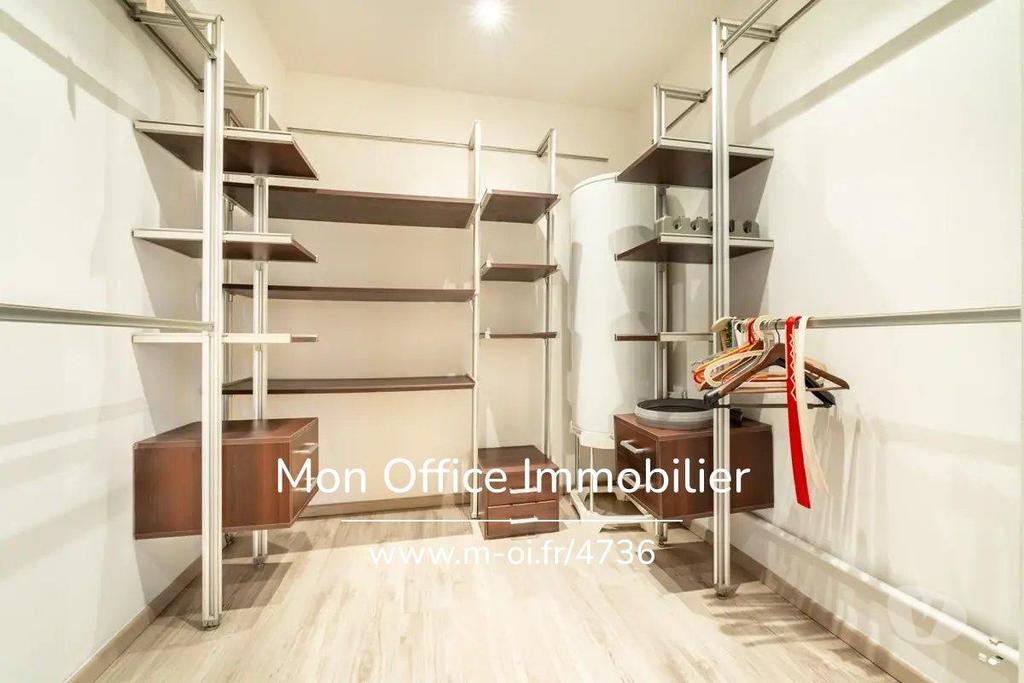 Appartements à vendre Bouches-du-Rhône Marseille - Photos Vivastreet (4736-CLA.) Référence : 4736-CLA. - Appartement 3 pièces avec...