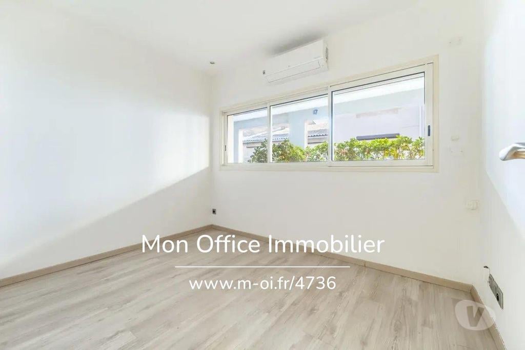Appartements à vendre Bouches-du-Rhône Marseille - Photos Vivastreet (4736-CLA.) Référence : 4736-CLA. - Appartement 3 pièces avec...