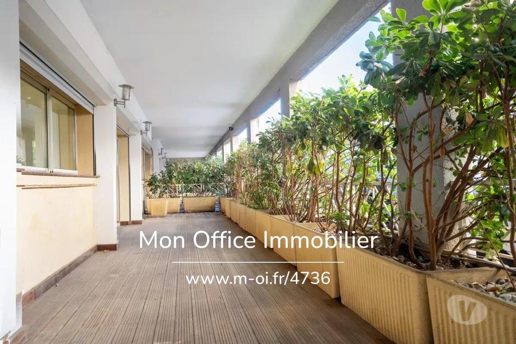 Appartements à vendre Bouches-du-Rhône Marseille - Photos Vivastreet (4736-CLA.) Référence : 4736-CLA. - Appartement 3 pièces avec...