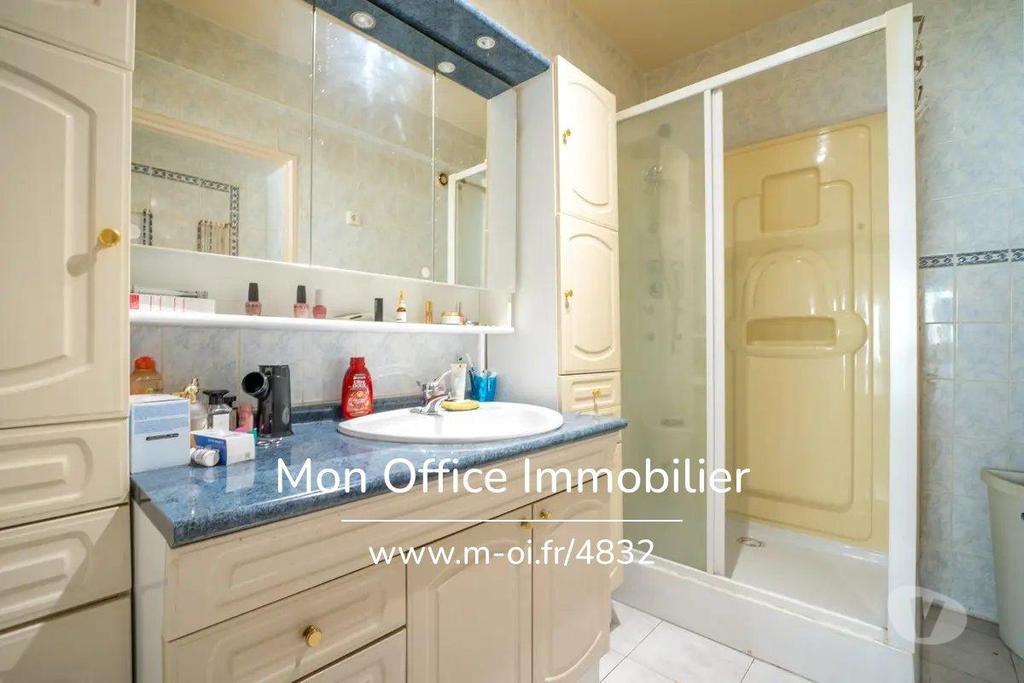 Appartements à vendre Bouches-du-Rhône Marseille - Photos Vivastreet (4832-CRO) Référence : 4832-CRO - Appartement 3 pièces