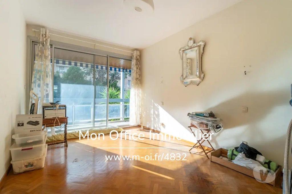 Appartements à vendre Bouches-du-Rhône Marseille - Photos Vivastreet (4832-CRO) Référence : 4832-CRO - Appartement 3 pièces