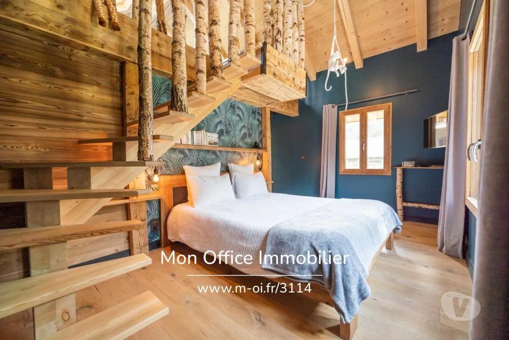 Vente Maison Haute-Savoie Petit Bornand les Glieres - 74130 - Photos Vivastreet (3935-TCA.) Référence : 3935-TCA. - Chalet de haut standing 5...