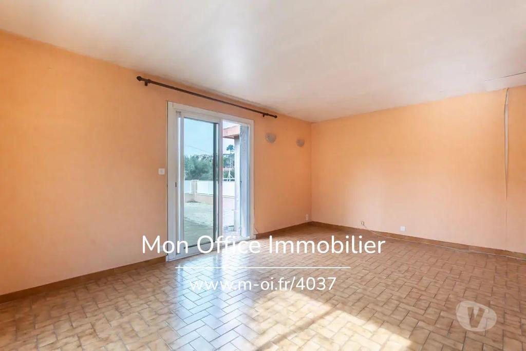 Vente Maison Bouches-du-Rhône Les Pennes Mirabeau - 13170 - Photos Vivastreet (4037-ABR.) Référence : 4037-ABR. - Maison 5 pièces