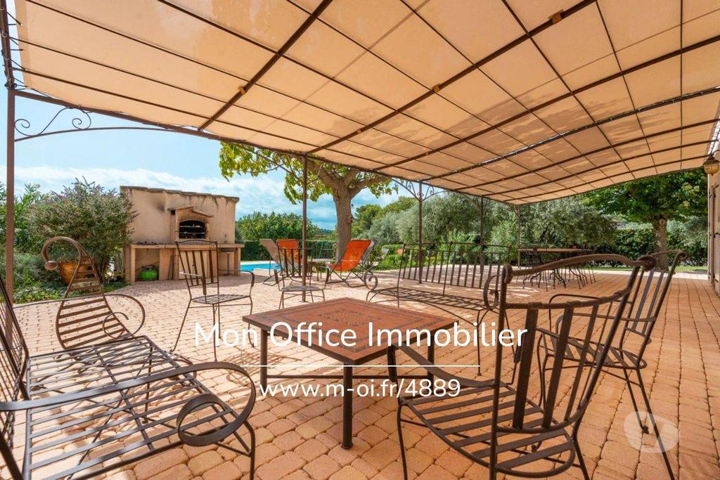 Vente Maison Bouches-du-Rhône Aix en Provence - Photos Vivastreet (4889-NGU) Référence : 4889-NGU - Maison 8 pièces - 201m2 -...