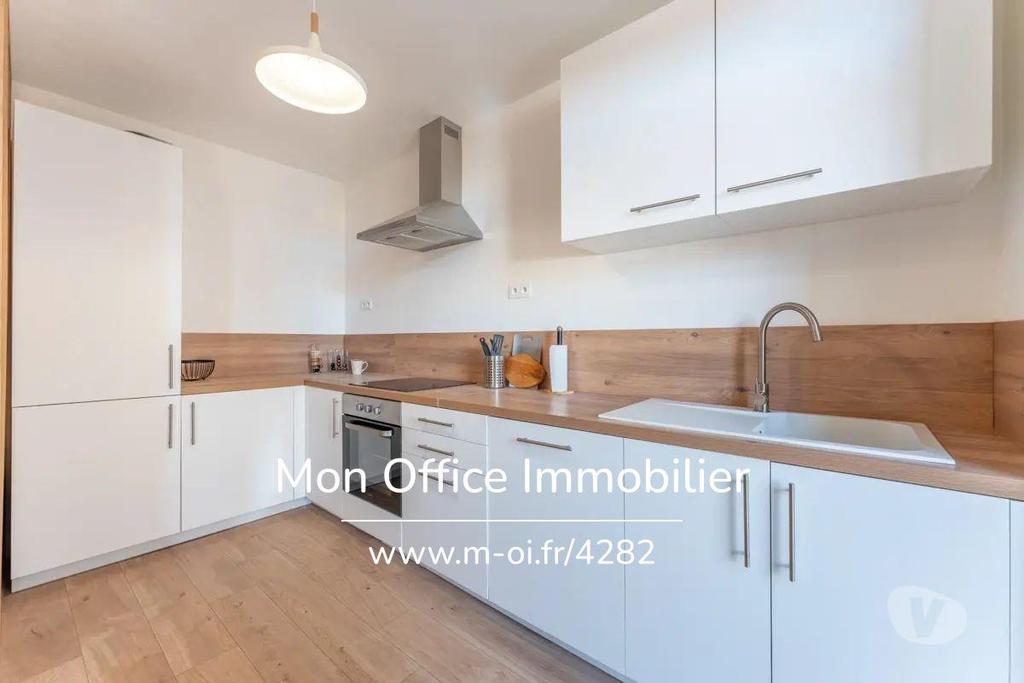 Appartements à vendre Bouches-du-Rhône Marseille - Photos Vivastreet (4705-LLE) Référence : 4705-LLE - Maison 2 pièce(s) à...