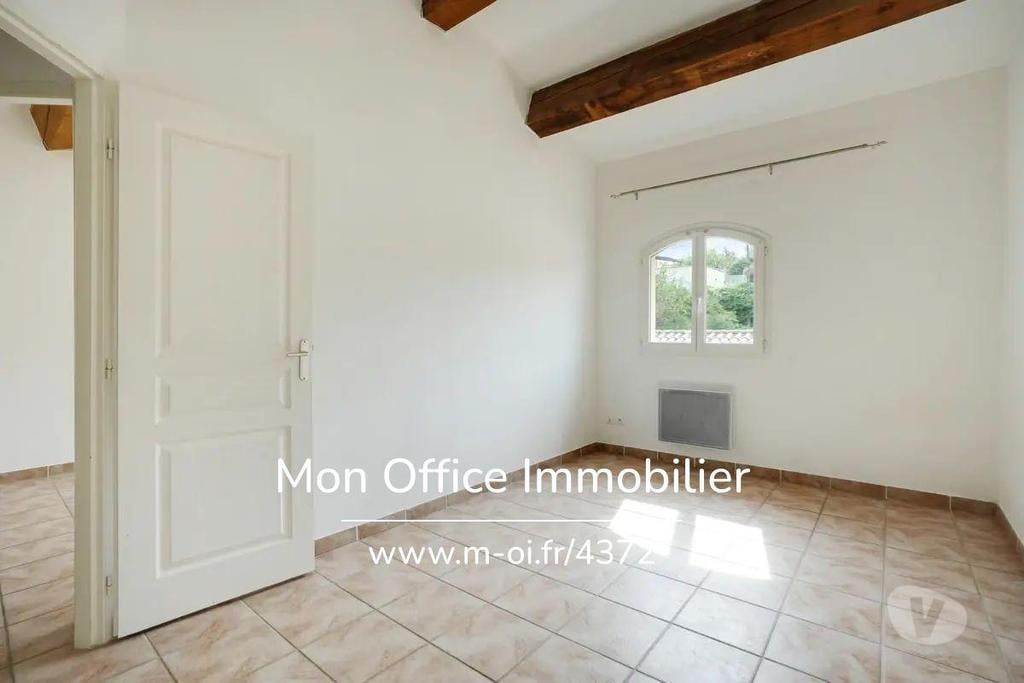 Appartements à vendre Var Rians - 83560 - Photos Vivastreet (4522-SJO) Référence : 4522-SJO - Spacieux duplex 100m2 à...