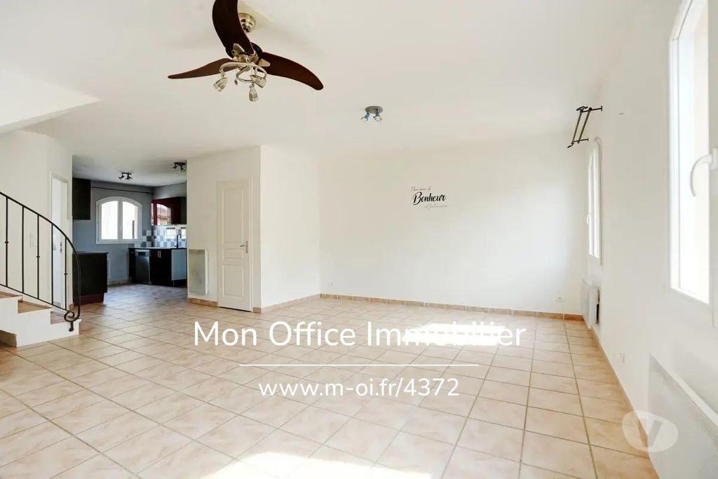 Appartements à vendre Var Rians - 83560 - Photos Vivastreet (4522-SJO) Référence : 4522-SJO - Spacieux duplex 100m2 à...