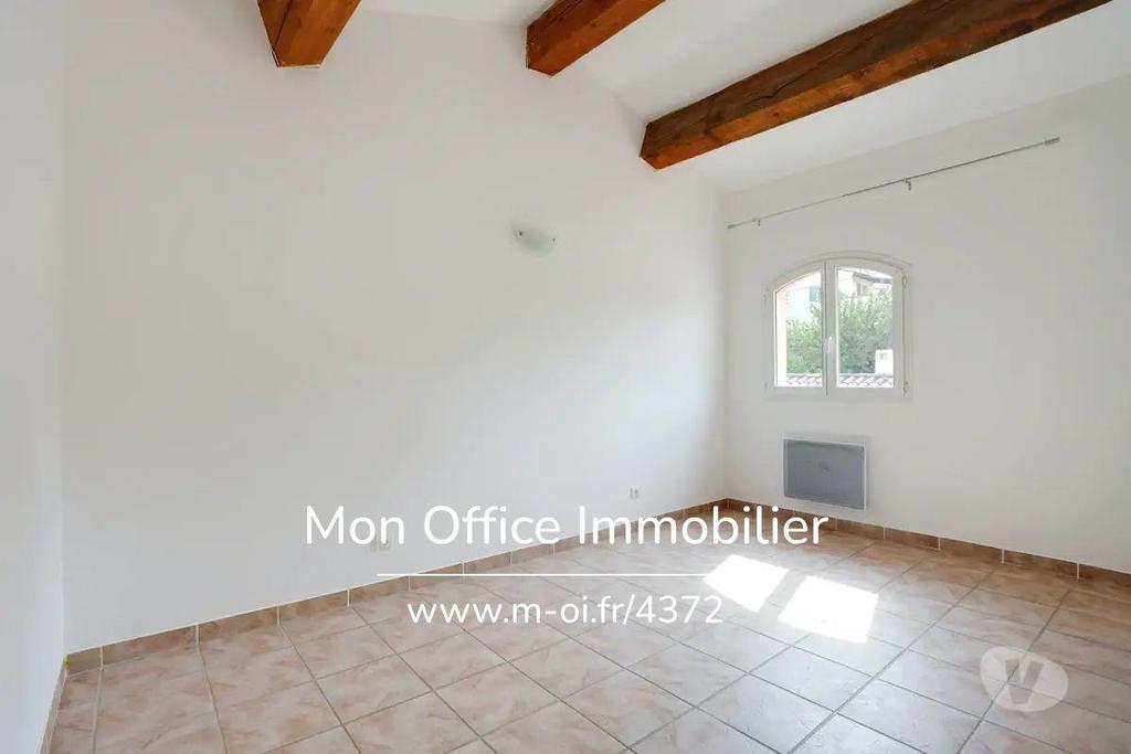 Appartements à vendre Var Rians - 83560 - Photos Vivastreet (4522-SJO) Référence : 4522-SJO - Spacieux duplex 100m2 à...