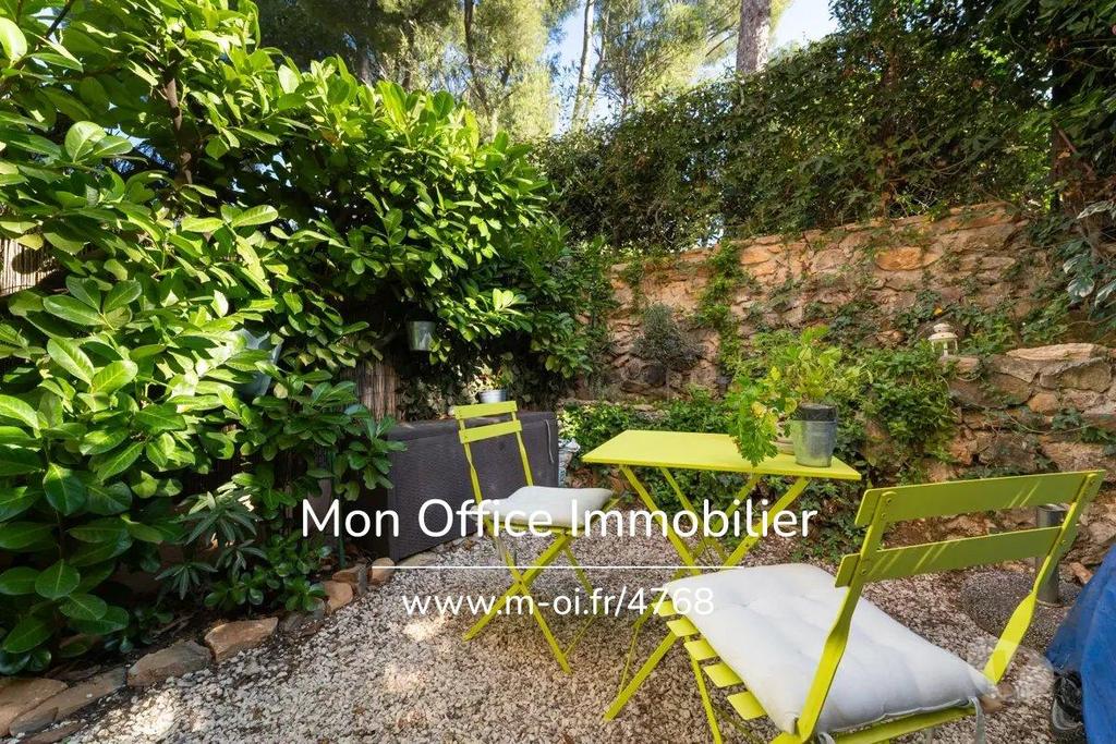 Appartements à vendre Var Sanary sur Mer - 83110 - Photos Vivastreet (4785-MDI.) Référence : 4785-MDI. - Appartement 2 pièces à 6...