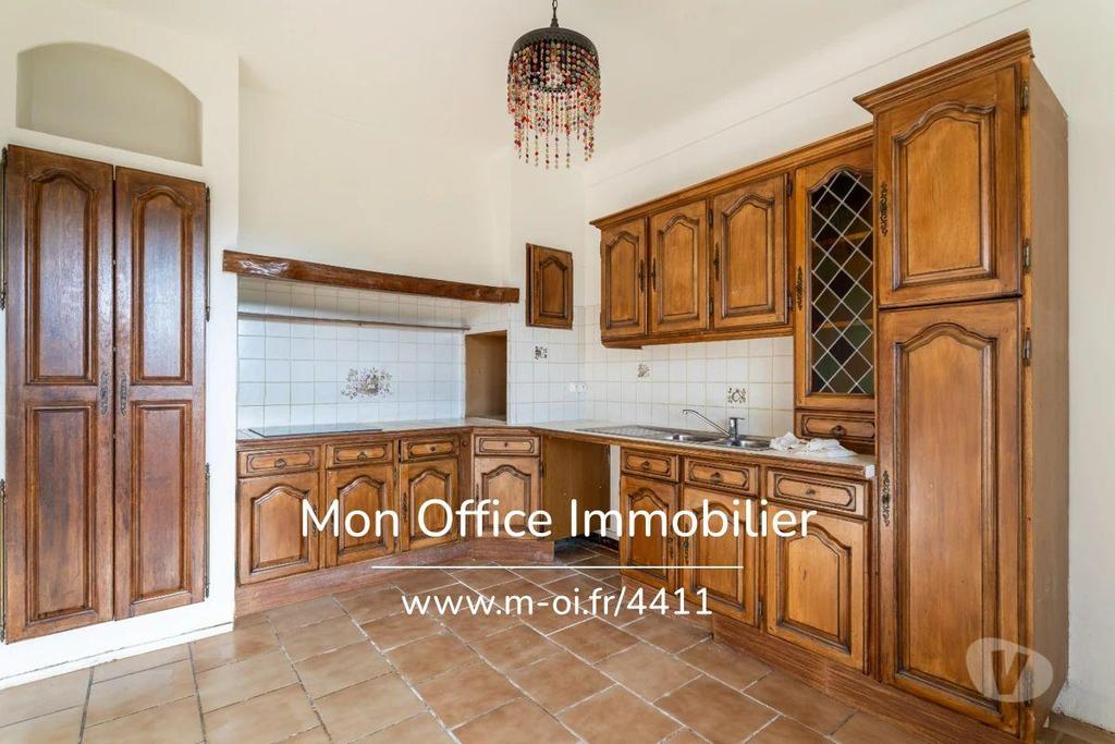 Vente Maison Bouches-du-Rhône Aix en Provence - Photos Vivastreet (4411-NFI) Référence : 4411-NFI - Maison 10 pièce(s) à...