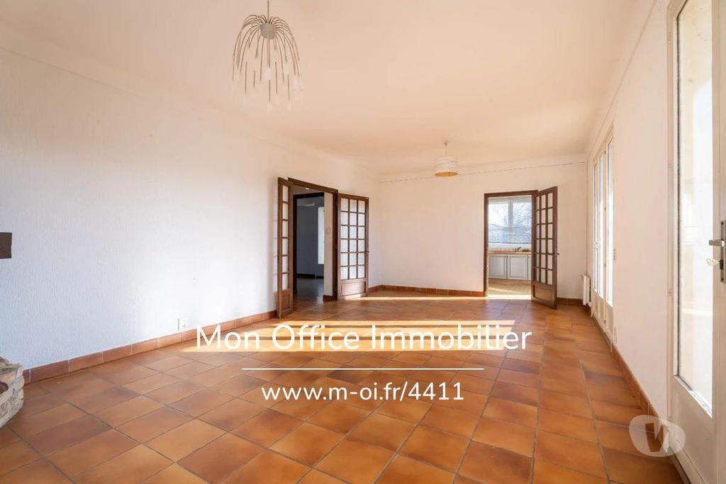 Vente Maison Bouches-du-Rhône Aix en Provence - Photos Vivastreet (4411-NFI) Référence : 4411-NFI - Maison 10 pièce(s) à...