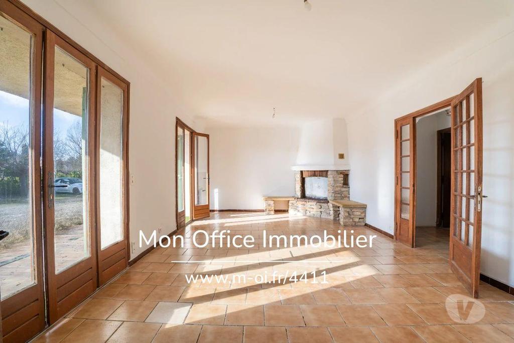 Vente Maison Bouches-du-Rhône Aix en Provence - Photos Vivastreet (4411-NFI) Référence : 4411-NFI - Maison 10 pièce(s) à...