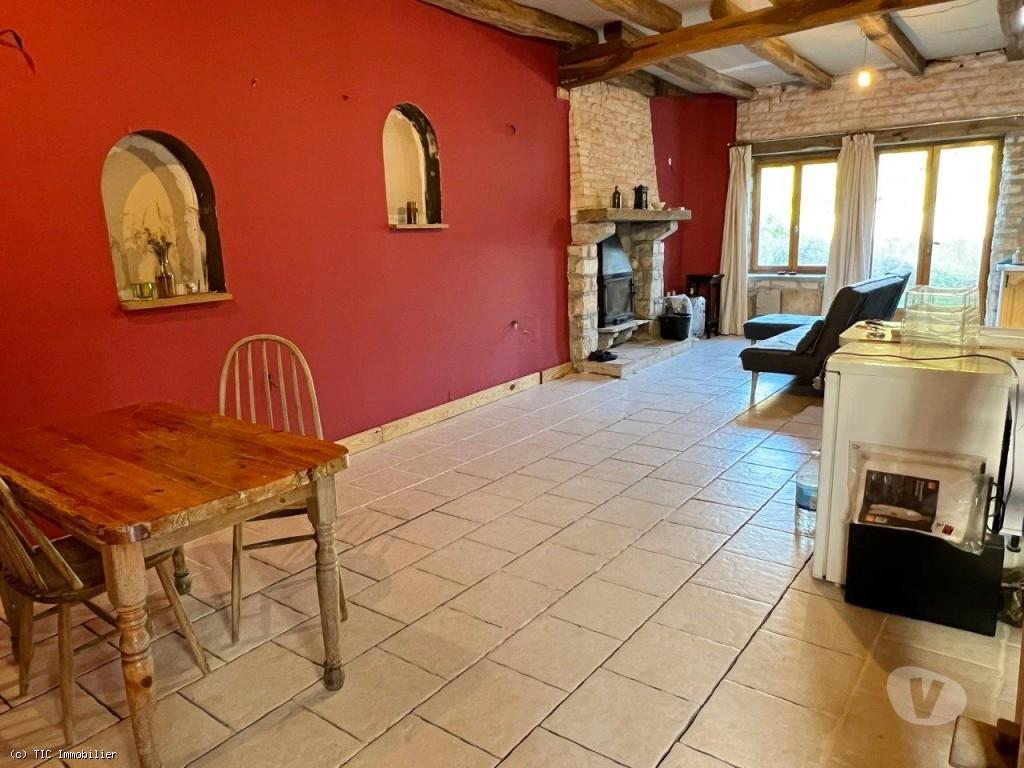 Vente Maison Vienne Civray - 86400 - Photos Vivastreet Ensemble de 2 Maisons avec Terrain et Dépendances