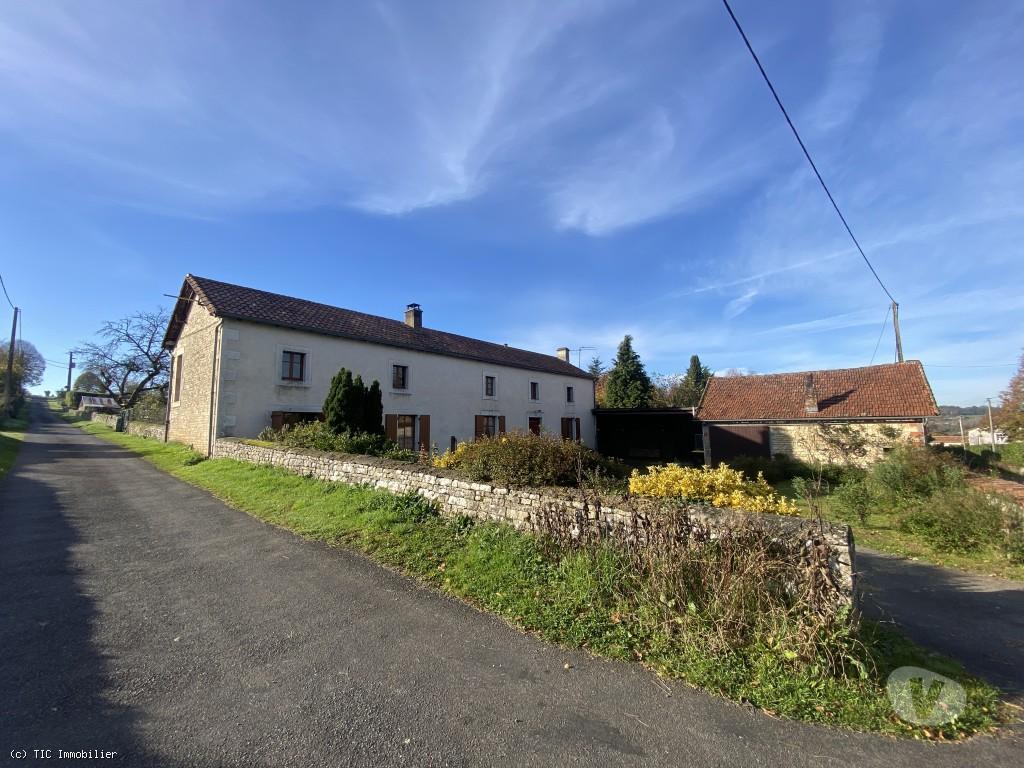 Vente Maison Charente Nanteuil en Vallee - Photos Vivastreet Belle Maison de Village près de Nanteuil en Vallée
