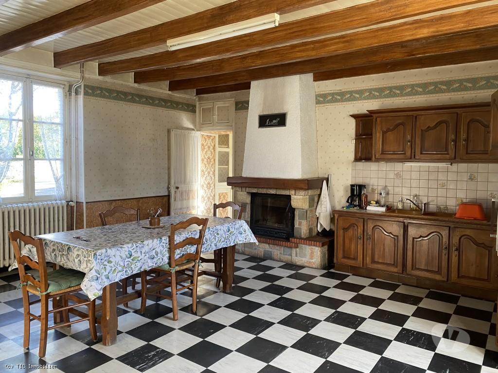 Vente Maison Charente Nanteuil en Vallee - Photos Vivastreet Belle Maison de Village près de Nanteuil en Vallée