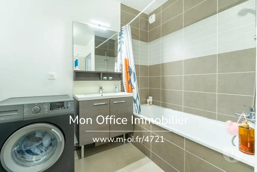 Appartements à vendre Bouches-du-Rhône Plan de Cuques - 13380 - Photos Vivastreet (4721-SCA.) Référence : 4721-SCA. - Appartement 3 pièces