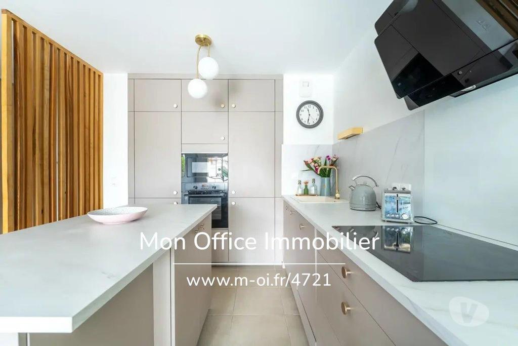 Appartements à vendre Bouches-du-Rhône Plan de Cuques - 13380 - Photos Vivastreet (4721-SCA.) Référence : 4721-SCA. - Appartement 3 pièces