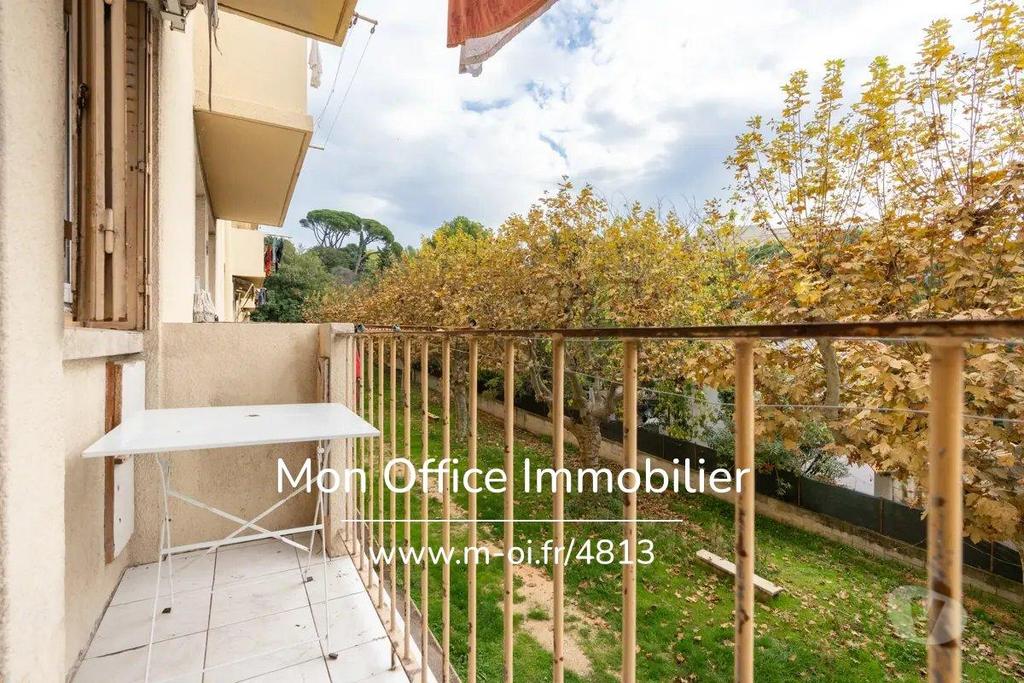 Appartements à vendre Bouches-du-Rhône Marseille - Photos Vivastreet (4813-SCA.) Référence : 4813-SCA. - Appartement 4 pièces...