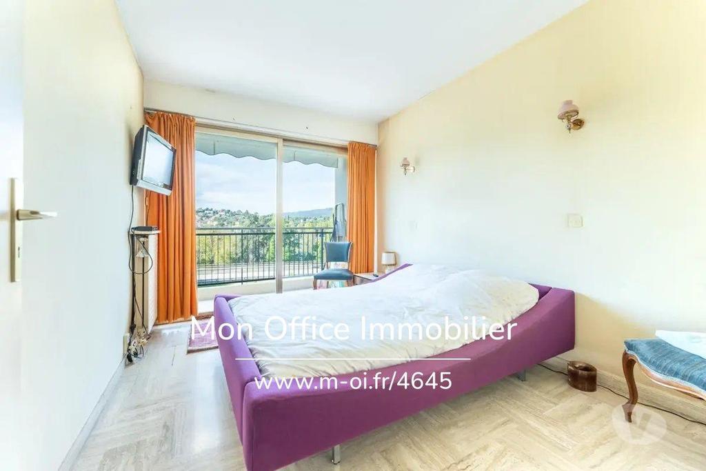 Appartements à vendre Alpes-Maritimes Mandelieu la Napoule - 06210 - Photos Vivastreet (4645-SIC) Référence : 4645-SIC - Appartement d'exception vue...