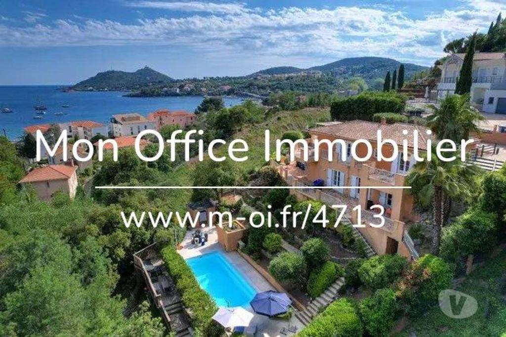 Vente Maison Var St Raphael - 83700 - Photos Vivastreet (4713-SIC) Référence : 4713-SIC - Maison 8 pièces