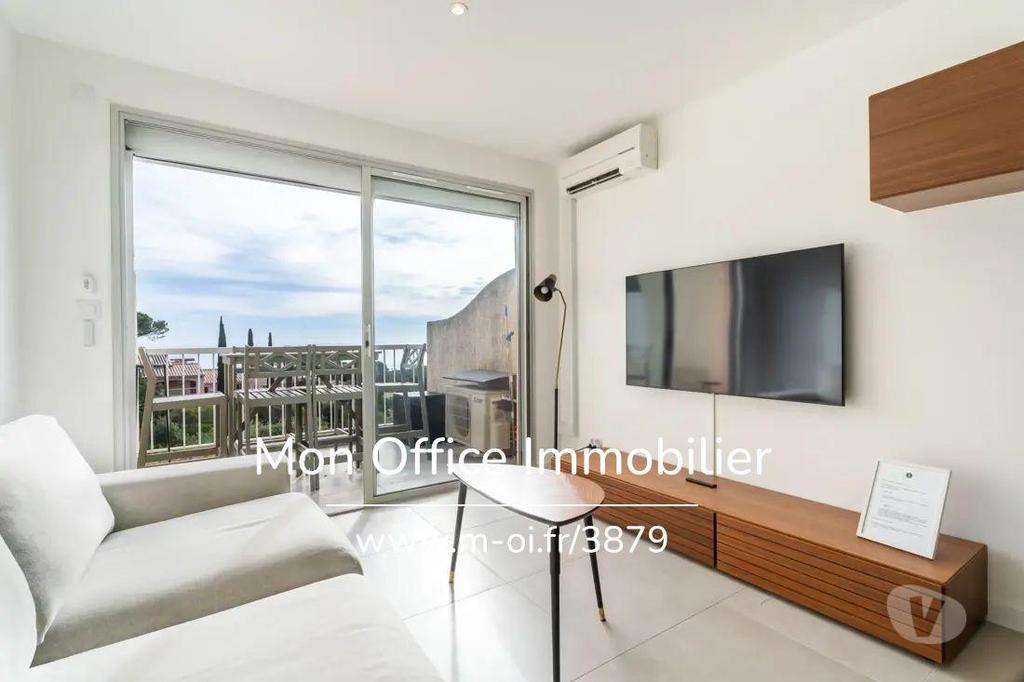 Appartements à vendre Var Ste Maxime - 83120 - Photos Vivastreet (4872-SJO) Référence : 4872-SJO - Appartement Type 2 - 1er et...